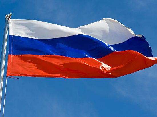 Дмитрий Шуваев Государственный флаг Российской Федерации принадлежит не только государству а всему российскому народу