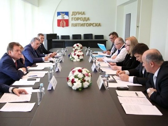 На должность главы Пятигорска претендуют чиновник политик и безработный
